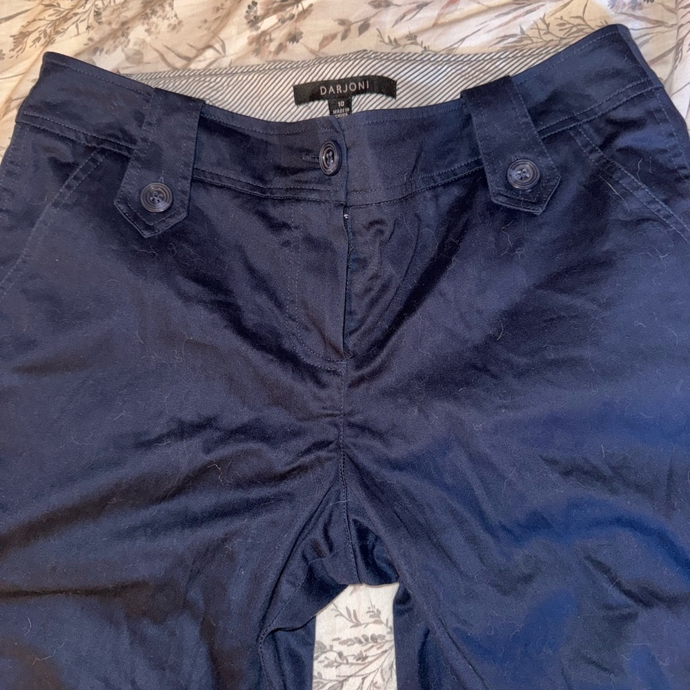Dark blue Darjoni capris